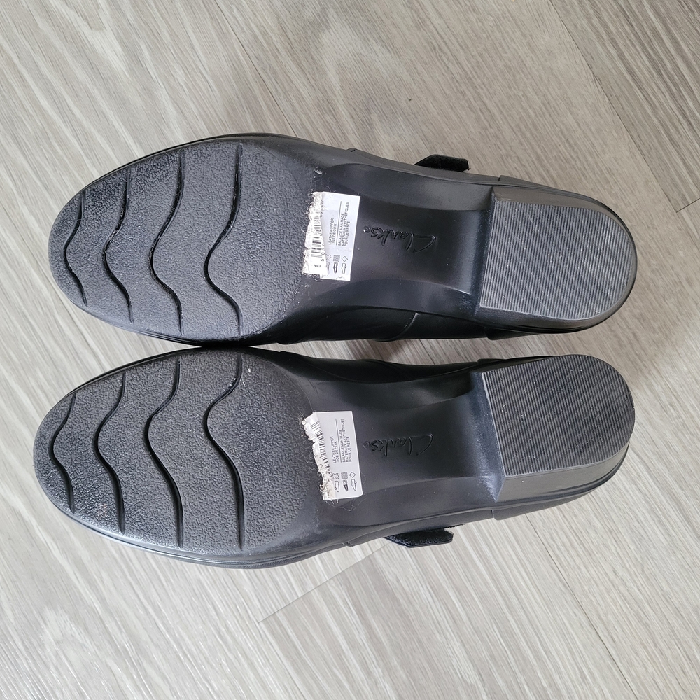 Clarks Women's Black Mary Jane Shoes Size 8.5 Wide - Picture 3 of 8